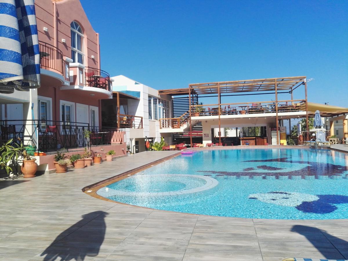 Epis Hotel Agia Marina Exterior foto