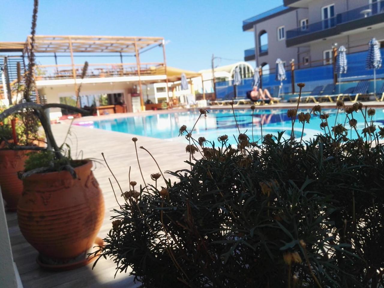 Epis Hotel Agia Marina Exterior foto