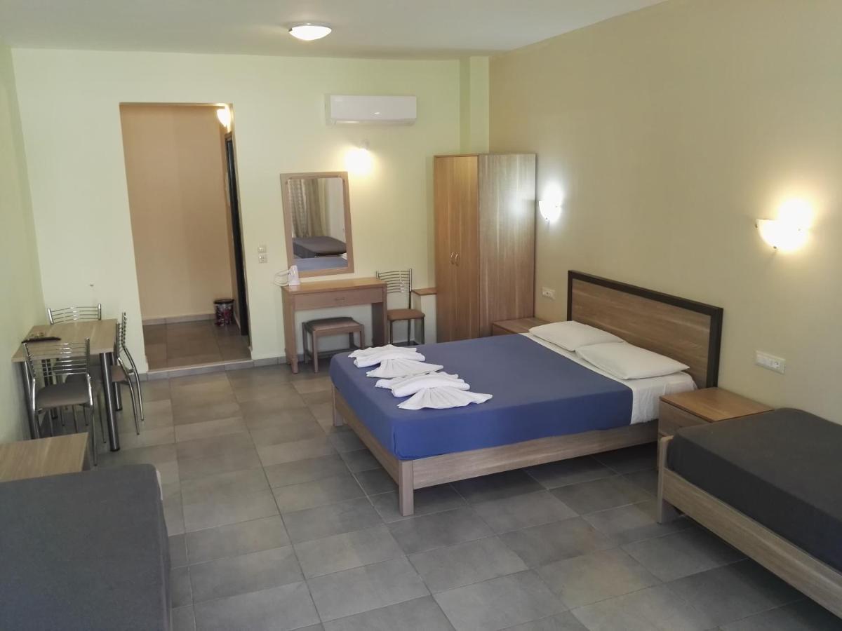 Epis Hotel Agia Marina Exterior foto