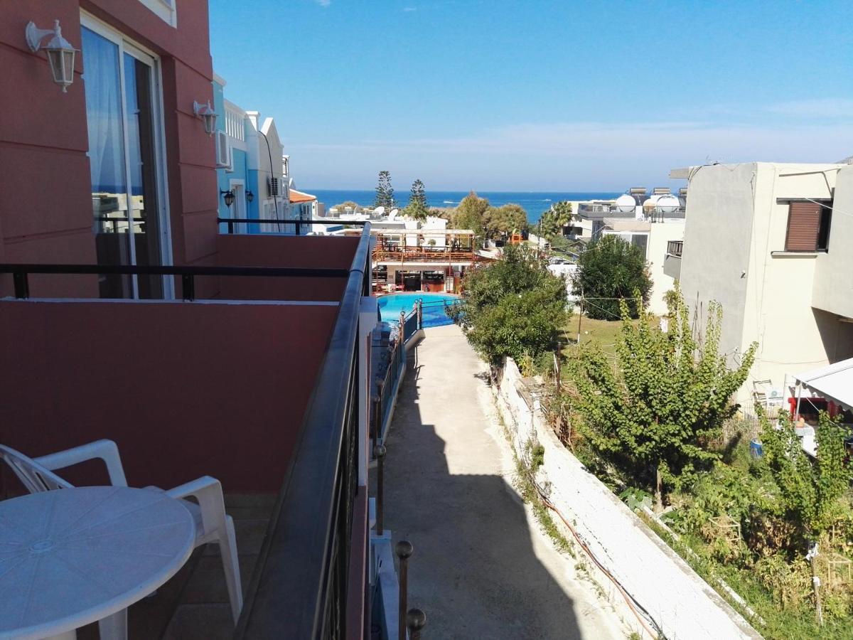 Epis Hotel Agia Marina Exterior foto